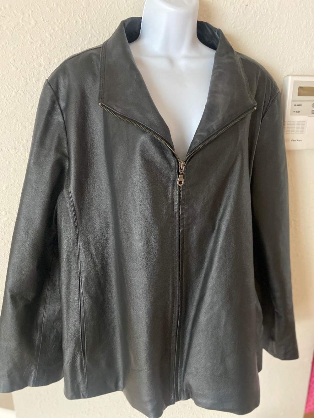 Black Leather Jacket Vintage 90s Women's Shaver Lake 2X Minimalist Biker Zip